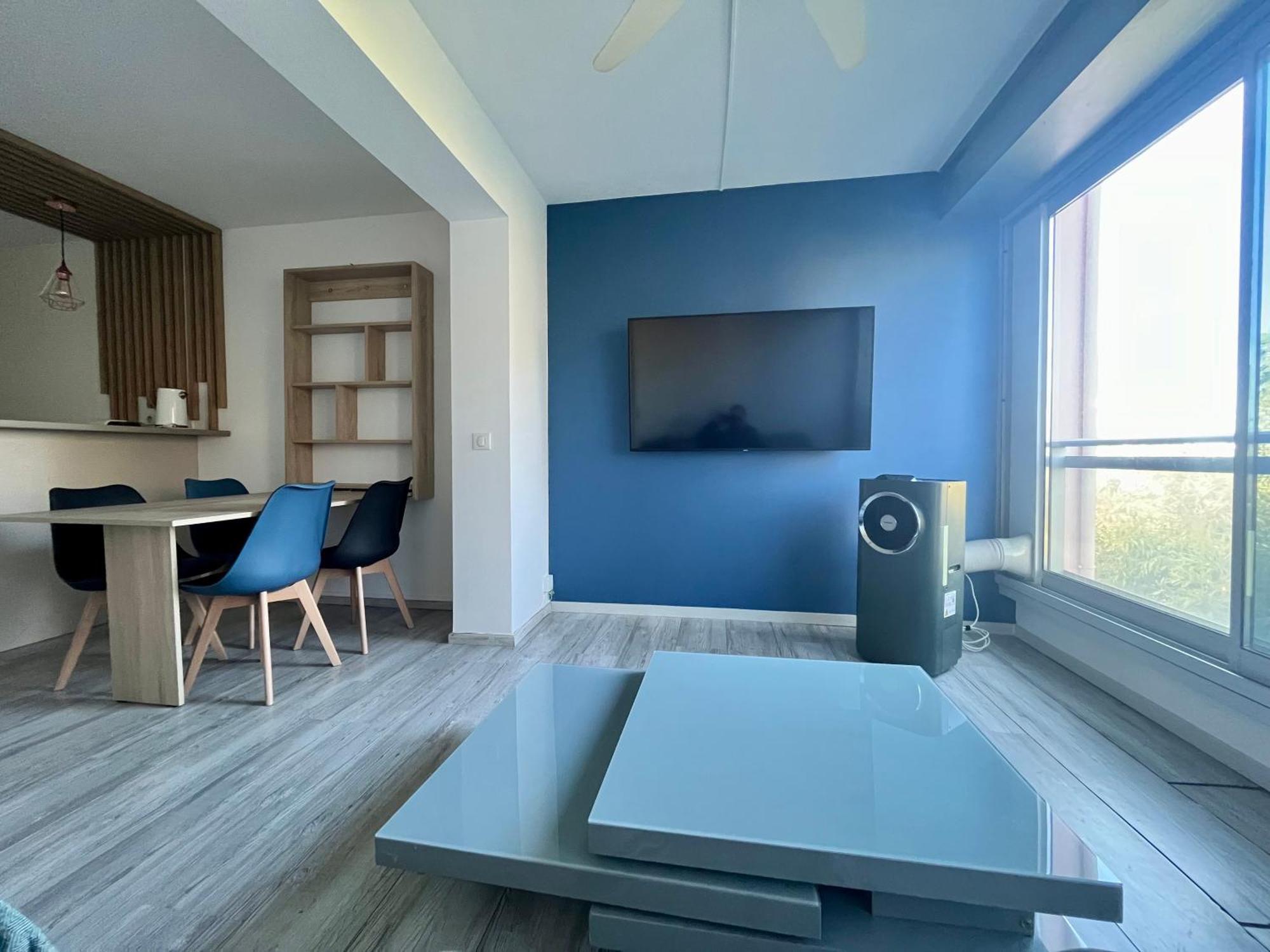 Apt Golfe Juan - 5Min Des Plages - Parking Privee - Piscine Rooftop วาลูริส ภายนอก รูปภาพ